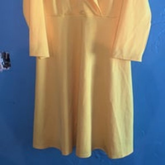 Yellow blazer dress for plus size women - Picture 2 of 6